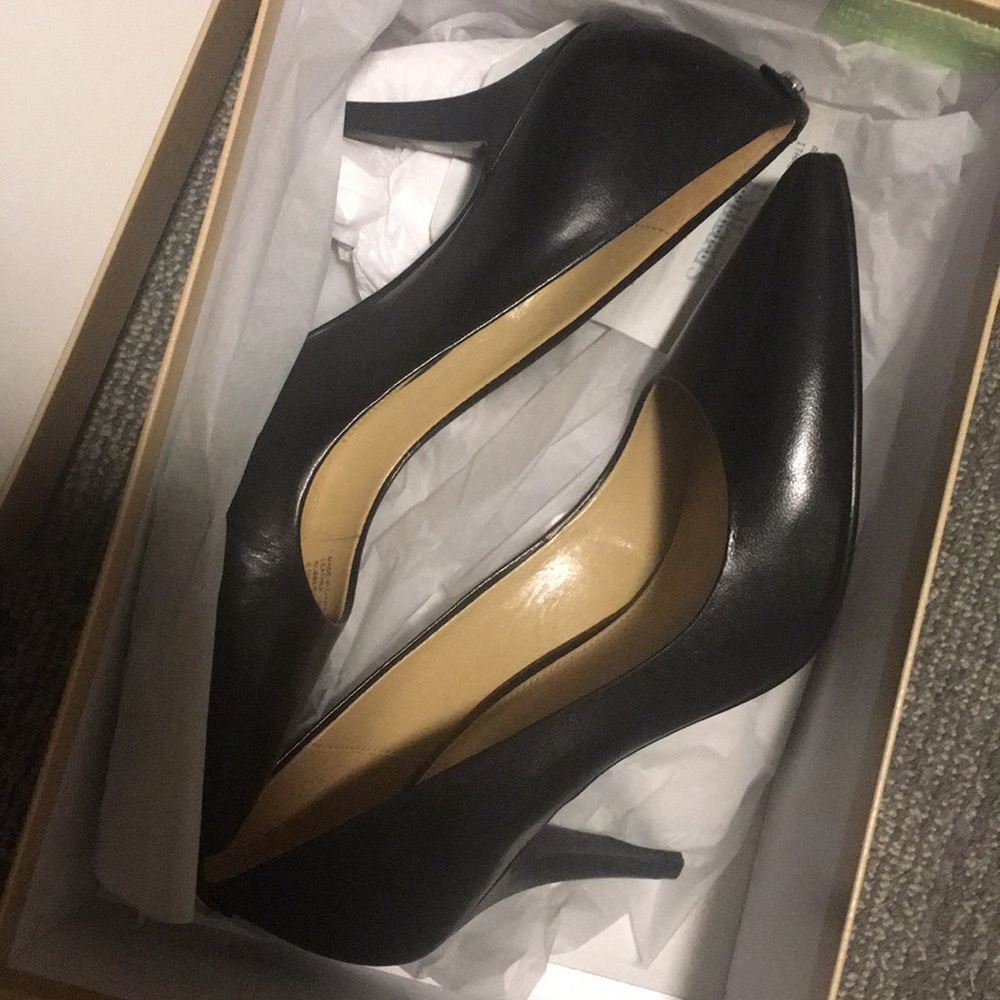 Michael Kors Black heels